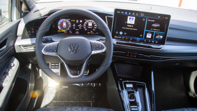 VW Golf Variant 1.5 eTSI R-Line Limited