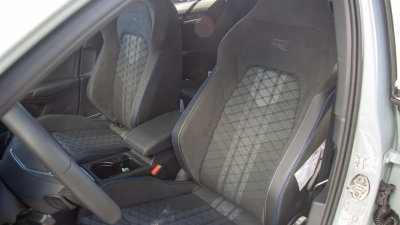 VW Golf Variant 1.5 eTSI R-Line Limited
