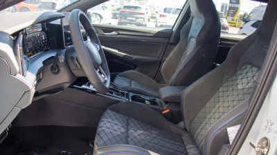 VW Golf Variant 1.5 eTSI R-Line Limited