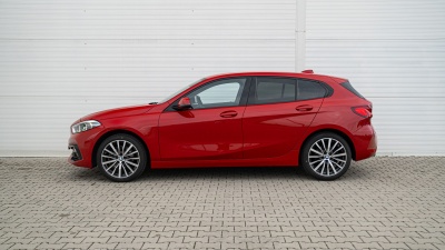 BMW 118i (pohľad zozadu)