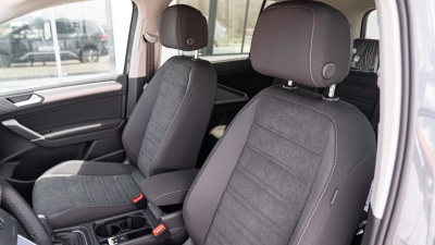 VW Touran 1.5 TSI Limited (pohľad do interiéru)