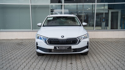 Škoda Octavia Combi 2.0 TDI Top Selection (pohľad zozadu)