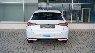 Škoda Octavia Combi 2.0 TDI Top Selection (pohľad do interiéru)