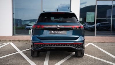 VW Tiguan 2.0 TSI R-Line Limited 4x4 (pohľad do interiéru)
