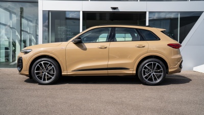 AUDI Q5 2.0 TDI Quattro (pohľad zboku)
