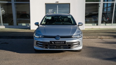 VW Golf Variant 1.5 eTSI Limited (pohľad zozadu)