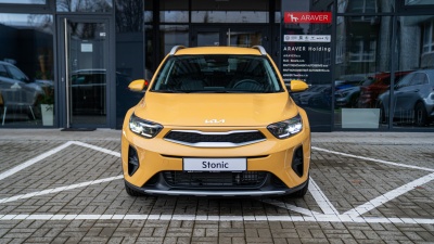 Kia Stonic 1.0 T-GDi 7 DCT Silver (pohľad zozadu)