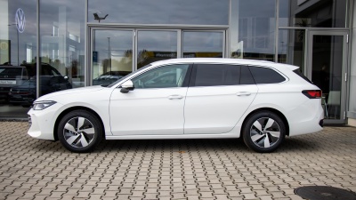VW Passat Variant 2.0 TDI Business (pohľad zboku)