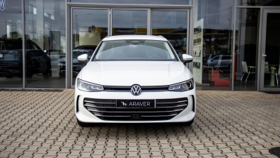 VW Passat Variant 2.0 TDI Business (pohľad do interiéru)