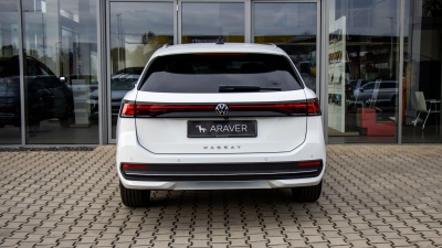VW Passat Variant 2.0 TDI Business (pohľad do interiéru)