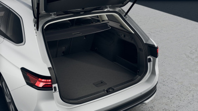 VW Passat Variant 2.0 TDI Business (pohľad do interiéru)