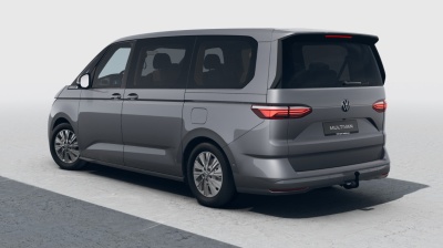 VW Multivan Bulli Long 2.0 TDI (pohľad zozadu)