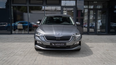 Škoda Scala 1.0 TSI 30 Ambition (pohľad zboku)