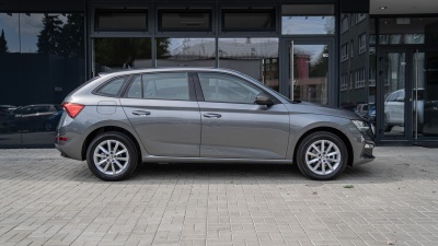 Škoda Scala 1.0 TSI 30 Ambition (pohľad zozadu)