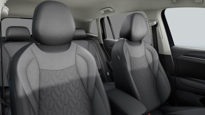 VW Tiguan 1.5 eTSI Limited (pohľad do interiéru)
