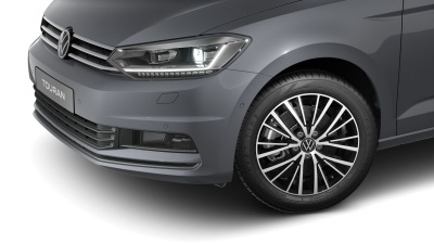 VW Touran 1.5 TSI Limited (pohľad do interiéru)
