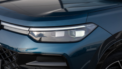 VW Tayron 2.0 TDI R-Line Limited 4x4 (pohľad spredu)