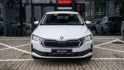 Škoda Octavia 1.5 TSI Selection (pohľad zboku)