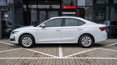 Škoda Octavia 1.5 TSI Selection (pohľad zozadu)