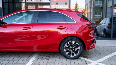 Kia Ceed 1.5 T-GDi Gold (pohľad do interiéru)