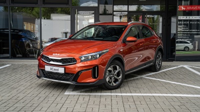 Kia XCeed 1.5 T-GDi 7DCT Silver (základný pohľad)