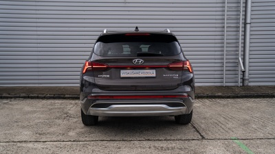 Hyundai Santa Fe 2.2 CRDi (pohľad zozadu)