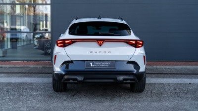 CUPRA Formentor 1.5 TSI (pohľad zozadu)