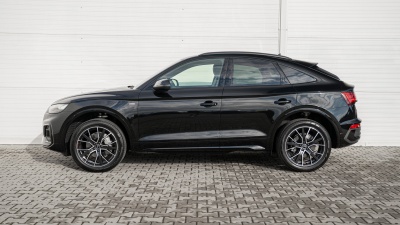 AUDI Q5 Sportback 2.0 TDI Quattro Sport Edition (pohľad do interiéru)