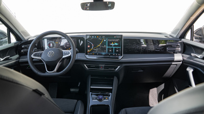 VW Tiguan 2.0 TSI Elegance 4x4 (pohľad do interiéru)