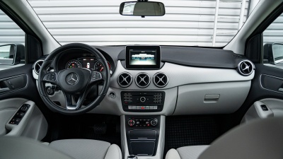 Mercedes-Benz B 180d