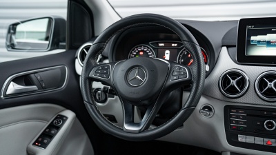 Mercedes-Benz B 180d