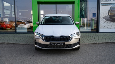 Škoda Octavia 1.5 TSI Drive (pohľad zboku)