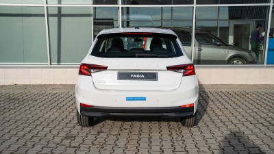 Škoda Fabia 1.0 TSI Drive (pohľad spredu)