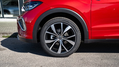 VW T-Cross 1.5 TSI R-Line Limited (pohľad spredu)