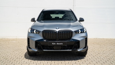 BMW X5 30d xDrive (pohľad do interiéru)