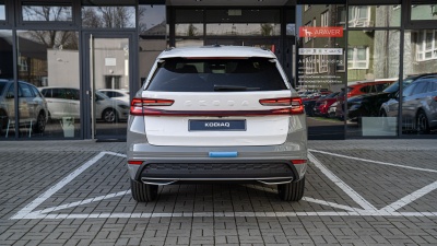 Škoda Kodiaq 2.0 TDI Sportline 4x4 (pohľad spredu)