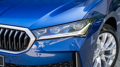 Škoda Superb 2.0 TDI Top Selection  (pohľad do interiéru)
