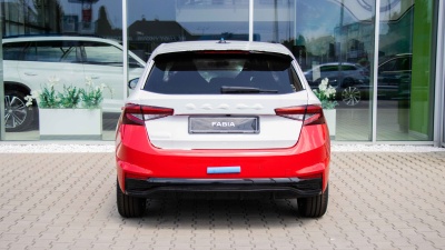 Škoda Fabia 1.0 TSI Monte Carlo (pohľad do interiéru)