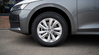 Škoda Octavia 1.5 TSI Drive 130 (pohľad do interiéru)