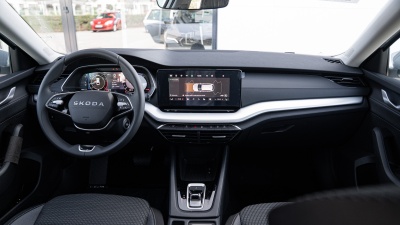 Škoda Octavia Combi 1.5 TSI Selection  (pohľad spredu)