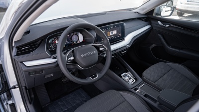 Škoda Octavia Combi 1.5 TSI Selection  (pohľad do interiéru)