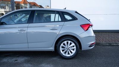 Škoda Scala 1.0 TSI Selection (pohľad do interiéru)