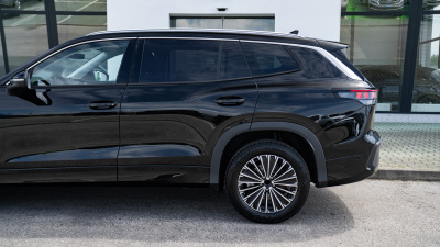 VW Tayron 2.0 TDI Limited 4x4 (pohľad do interiéru)