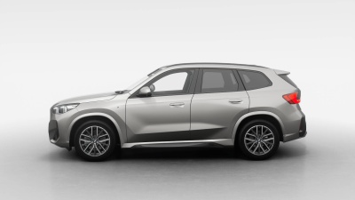 BMW X1 20i sDrive (pohľad zozadu)