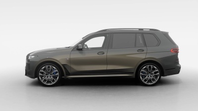 BMW X7 40i xDrive (pohľad zozadu)