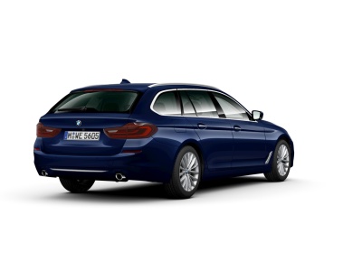 BMW 530d xDrive Touring (pohľad zboku)