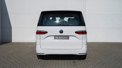 VW Multivan Bulli 2.0 TDI (pohľad spredu)