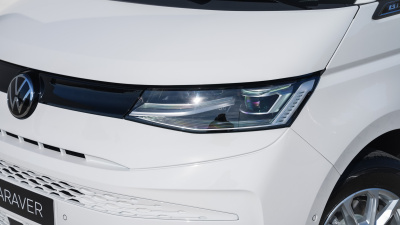 VW Multivan Bulli 2.0 TDI (pohľad do interiéru)