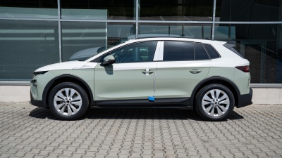 Škoda Elroq 50 Essence (pohľad zboku)