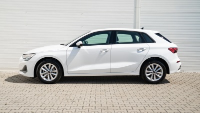 AUDI A3 Sportback 1.5 TFSI (pohľad zboku)